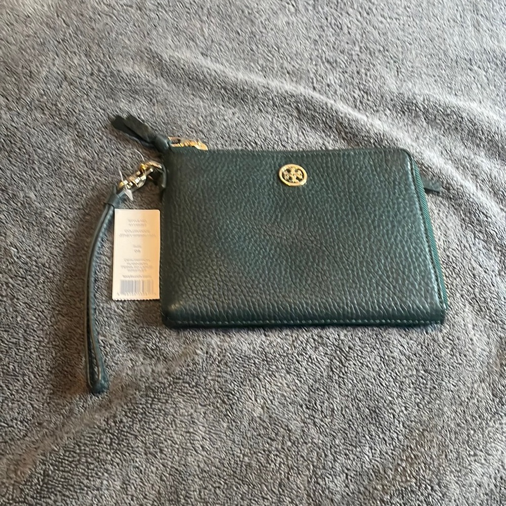 Robinson Pebbled Large Wristlet.